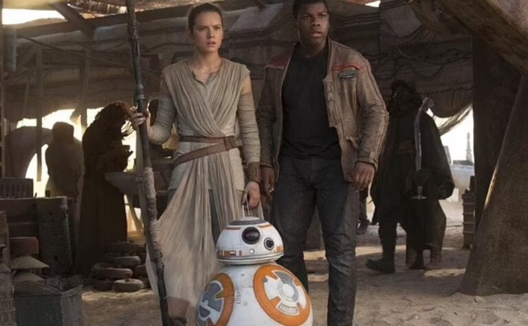 Star Wars announces 3 new films with Daisy Ridley as Jedi hero Rey.