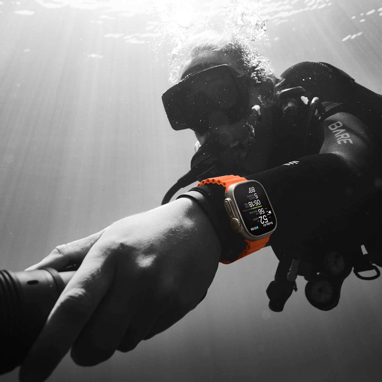 Apple Watch Ultra vs Garmin Fenix 7: A Comprehensive Comparison of Top Smartwatches