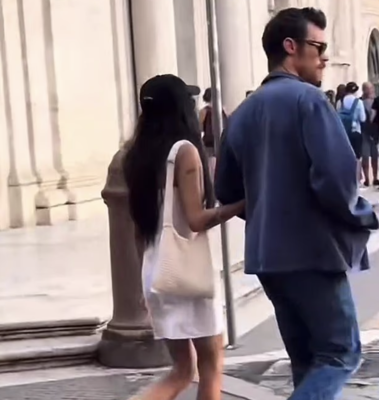 Harry Styles & Zoë Kravitz Spark Romance Rumors in Rome